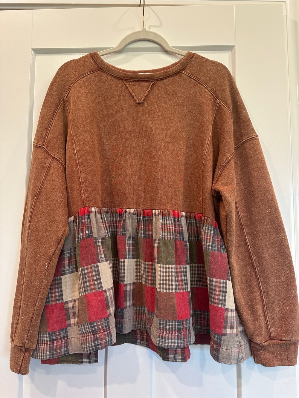 Easel Relaxed Hot Cocoa & Plaid Pullover, Size Medium